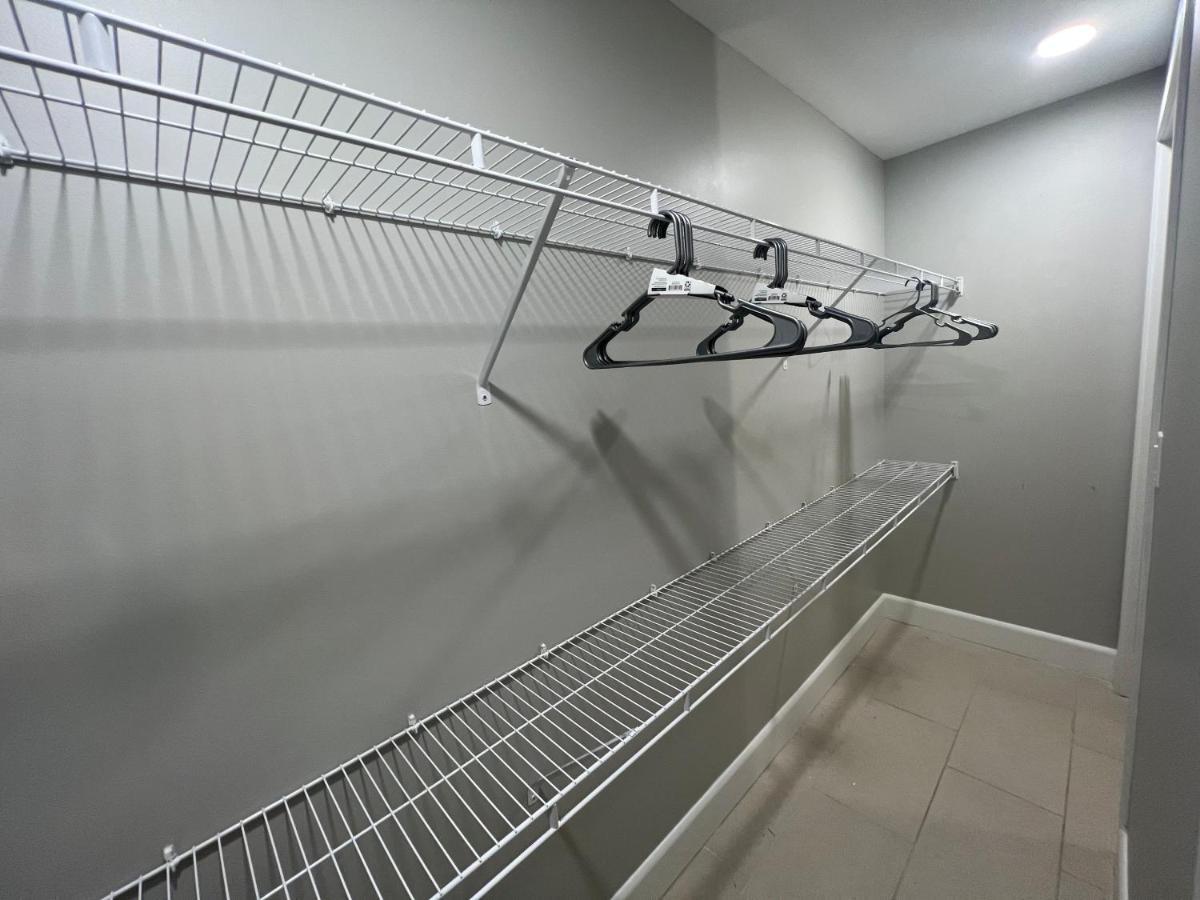 Appartement Upscale 2-bedroom Balcony And Pool View & Luxury Amenities In Miami-doral, Mins To Intl